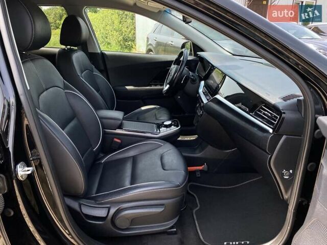 Киа Niro 2020 в Львове на Automoto.ua Черный Киа Niro, объемом двигателя 0 л и пробегом 115 тыс. км за 20300 $, фото 56 на Automoto.ua