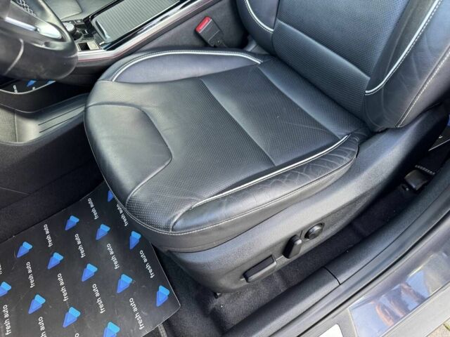 Черный Киа Niro, объемом двигателя 0 л и пробегом 142 тыс. км за 18900 $, фото 18 на Automoto.ua