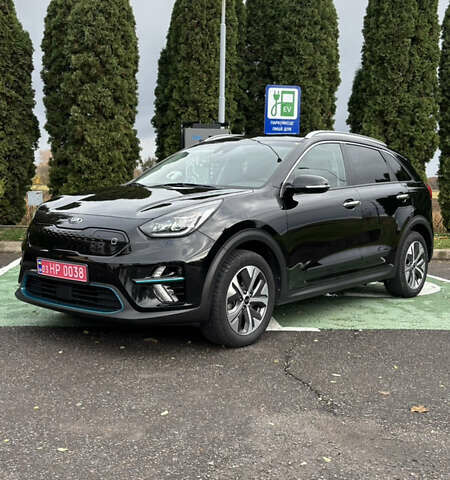 Чорний Кіа Niro, об'ємом двигуна 0 л та пробігом 110 тис. км за 19500 $, фото 37 на Automoto.ua