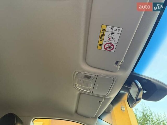 Черный Киа Niro, объемом двигателя 0 л и пробегом 98 тыс. км за 17450 $, фото 84 на Automoto.ua