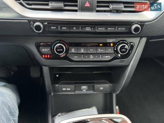 Черный Киа Niro, объемом двигателя 0 л и пробегом 132 тыс. км за 18699 $, фото 50 на Automoto.ua