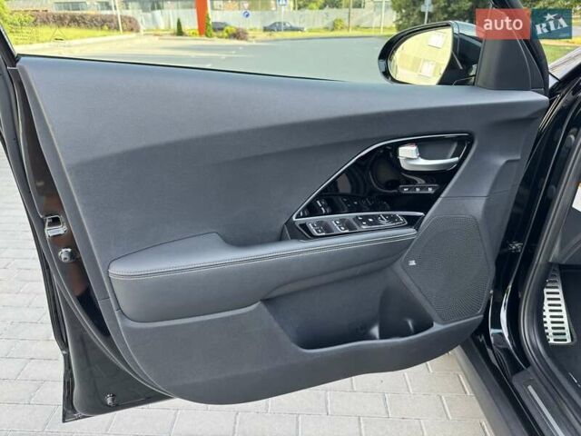 Черный Киа Niro, объемом двигателя 0 л и пробегом 98 тыс. км за 20999 $, фото 17 на Automoto.ua