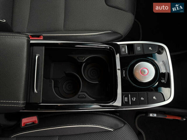 Киа Niro 2020 в Тернополе на Automoto.ua Черный Киа Niro, объемом двигателя 0 л и пробегом 92 тыс. км за 19899 $, фото 33 на Automoto.ua