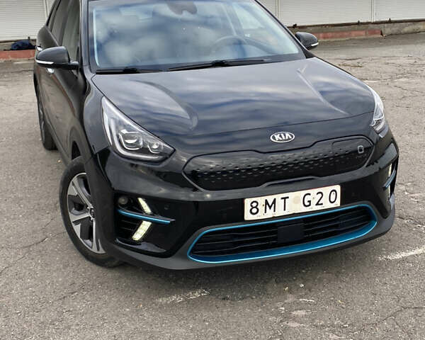 Киа Niro 2020 в Виннице на Automoto.ua Черный Киа Niro, объемом двигателя 0 л и пробегом 170 тыс. км за 18499 $, фото 2 на Automoto.ua