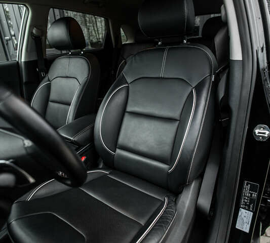 Черный Киа Niro, объемом двигателя 0 л и пробегом 114 тыс. км за 21900 $, фото 12 на Automoto.ua