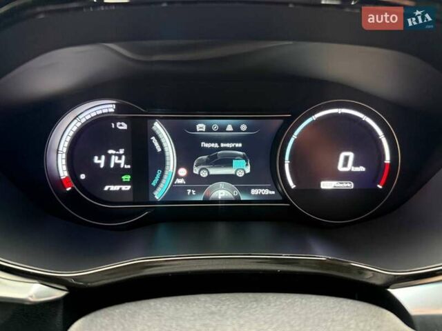Чорний Кіа Niro, об'ємом двигуна 0 л та пробігом 89 тис. км за 22990 $, фото 25 на Automoto.ua