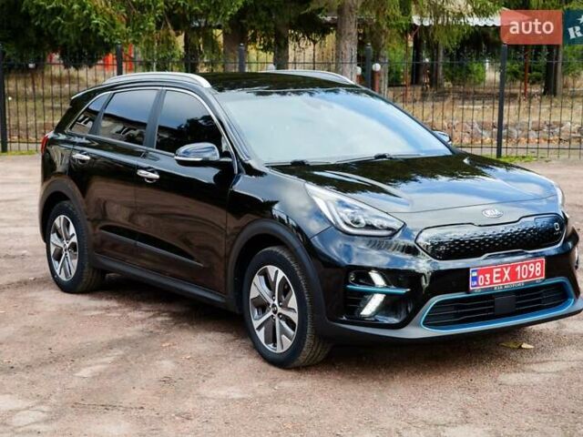 Черный Киа Niro, объемом двигателя 0 л и пробегом 110 тыс. км за 17450 $, фото 1 на Automoto.ua