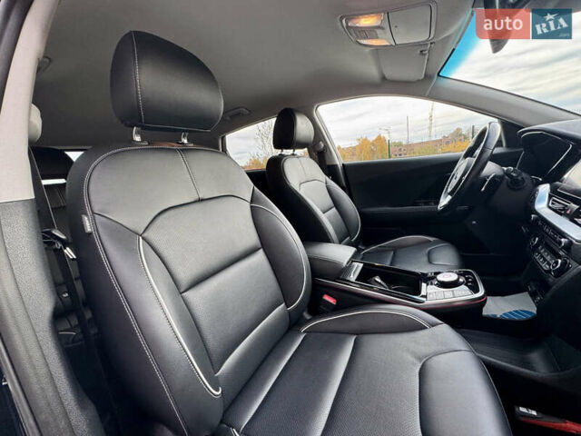 Черный Киа Niro, объемом двигателя 0 л и пробегом 128 тыс. км за 19600 $, фото 21 на Automoto.ua
