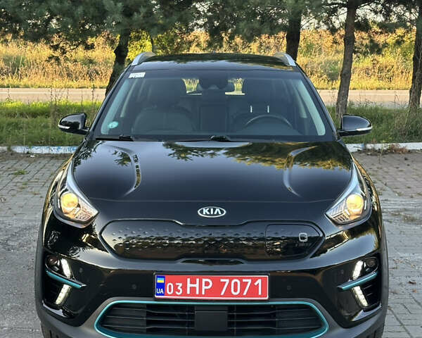 Черный Киа Niro, объемом двигателя 0 л и пробегом 112 тыс. км за 18750 $, фото 4 на Automoto.ua