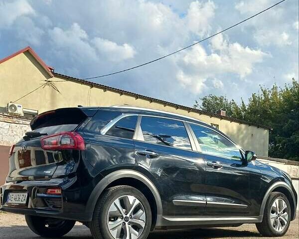 Киа Niro 2020 в Каменское - Днепродзержинск на Automoto.ua Черный Киа Niro, объемом двигателя 0 л и пробегом 83 тыс. км за 20300 $, фото 2 на Automoto.ua