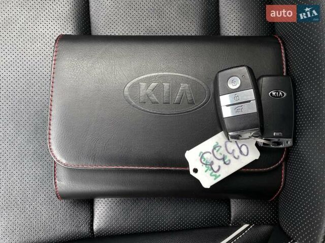 Черный Киа Niro, объемом двигателя 0 л и пробегом 107 тыс. км за 21400 $, фото 50 на Automoto.ua