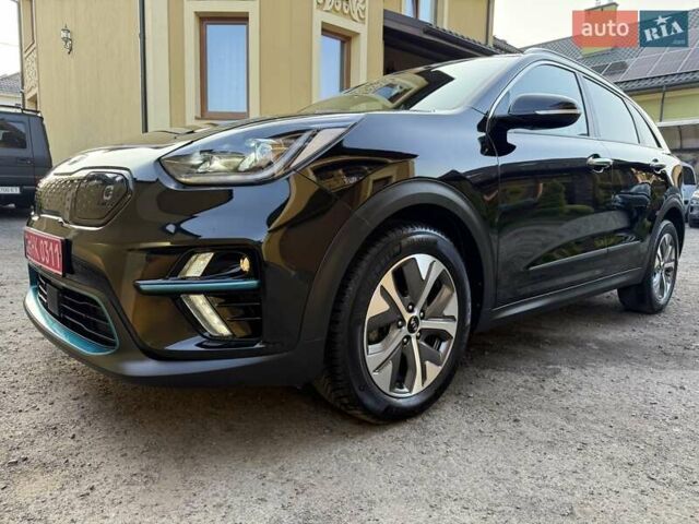 Черный Киа Niro, объемом двигателя 0 л и пробегом 98 тыс. км за 17450 $, фото 1 на Automoto.ua