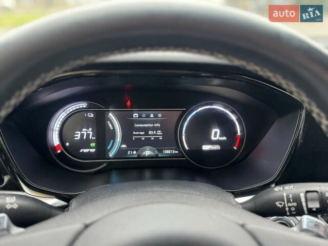 Чорний Кіа Niro, об'ємом двигуна 0 л та пробігом 109 тис. км за 17499 $, фото 43 на Automoto.ua