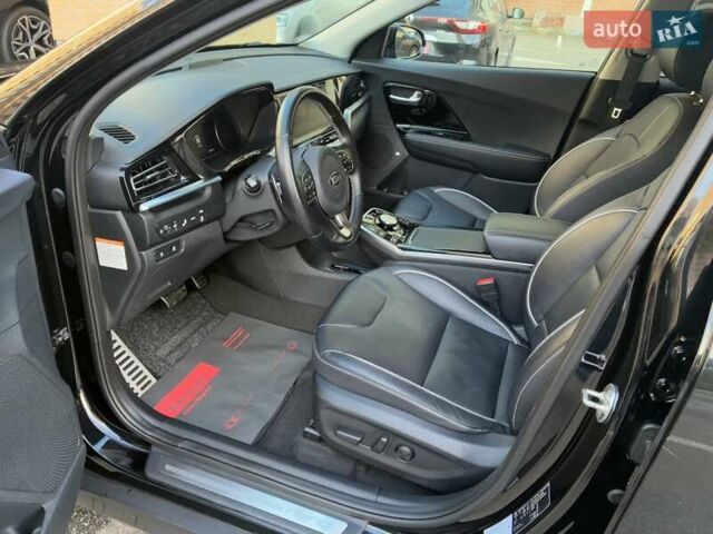 Черный Киа Niro, объемом двигателя 0 л и пробегом 105 тыс. км за 20500 $, фото 73 на Automoto.ua