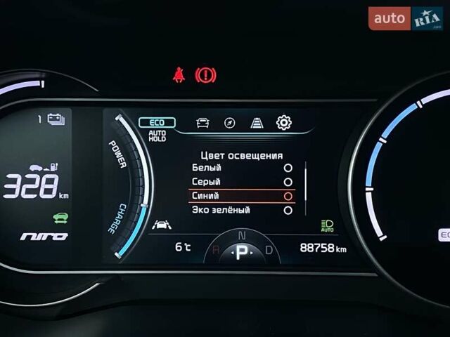 Чорний Кіа Niro, об'ємом двигуна 0 л та пробігом 88 тис. км за 21900 $, фото 38 на Automoto.ua