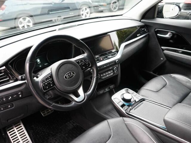 Кіа Niro 2020 у Києві на Automoto.ua Чорний Кіа Niro, об'ємом двигуна 0 л та пробігом 59 тис. км за 15700 $, фото 8 на Automoto.ua