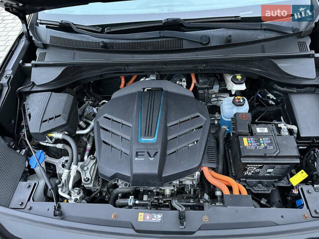 Черный Киа Niro, объемом двигателя 0 л и пробегом 135 тыс. км за 18650 $, фото 30 на Automoto.ua