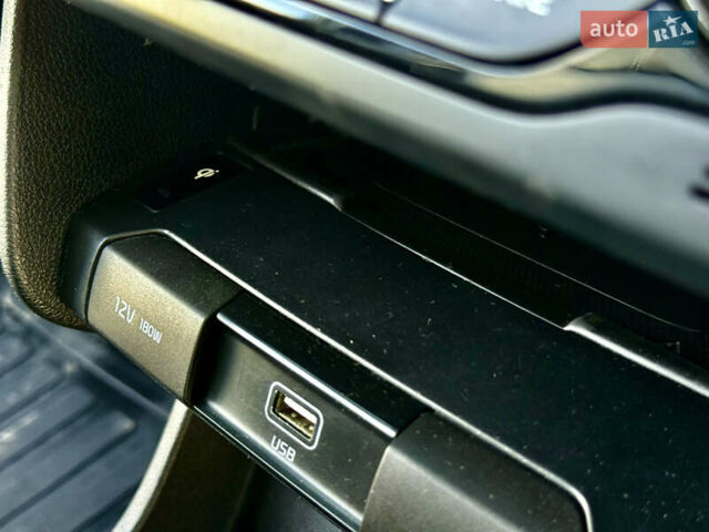 Черный Киа Niro, объемом двигателя 0 л и пробегом 165 тыс. км за 16999 $, фото 73 на Automoto.ua