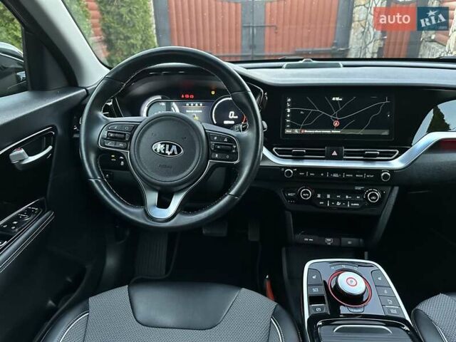 Черный Киа Niro, объемом двигателя 0 л и пробегом 115 тыс. км за 18700 $, фото 34 на Automoto.ua