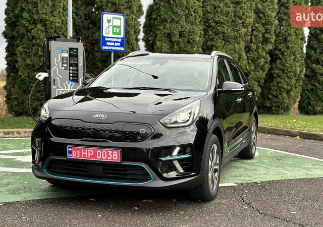Чорний Кіа Niro, об'ємом двигуна 0 л та пробігом 110 тис. км за 19500 $, фото 34 на Automoto.ua
