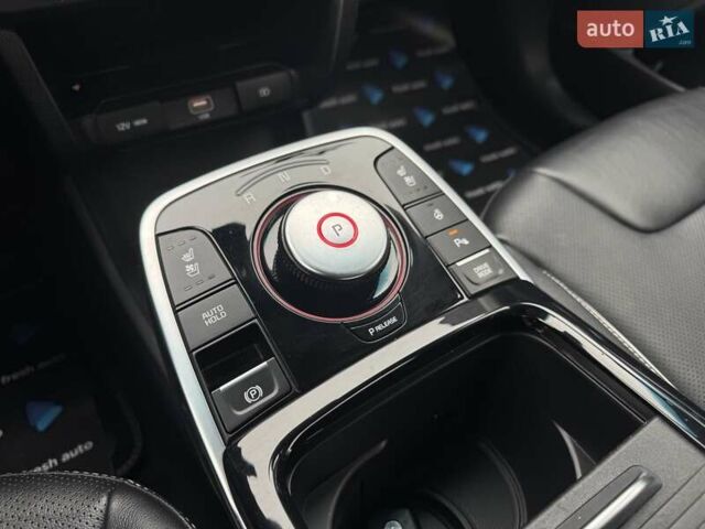 Черный Киа Niro, объемом двигателя 0 л и пробегом 113 тыс. км за 21900 $, фото 27 на Automoto.ua