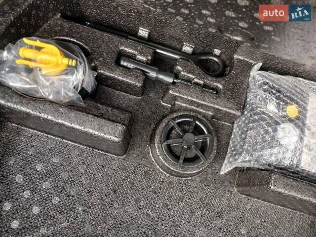 Черный Киа Niro, объемом двигателя 0 л и пробегом 125 тыс. км за 19300 $, фото 23 на Automoto.ua