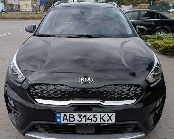 Черный Киа Niro, объемом двигателя 1.58 л и пробегом 33 тыс. км за 22600 $, фото 2 на Automoto.ua