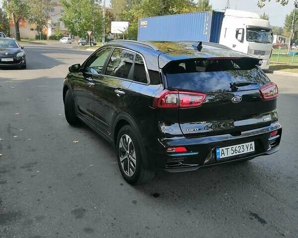 Черный Киа Niro, объемом двигателя 0 л и пробегом 139 тыс. км за 17850 $, фото 6 на Automoto.ua