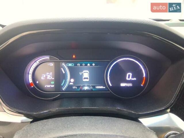 Черный Киа Niro, объемом двигателя 0 л и пробегом 122 тыс. км за 18900 $, фото 1 на Automoto.ua