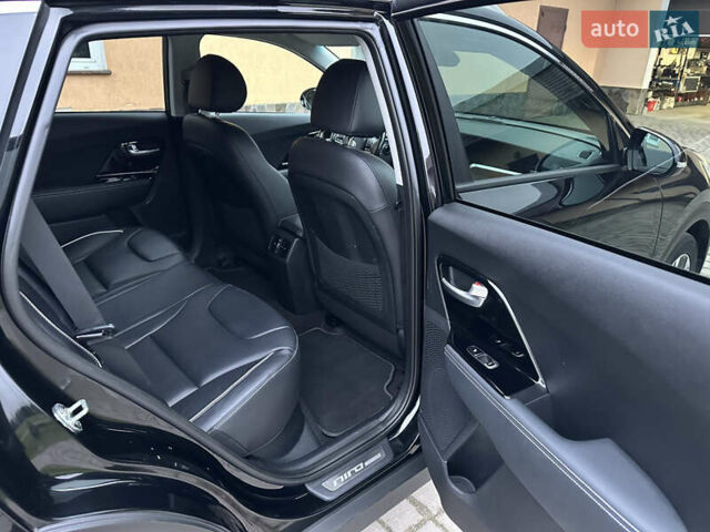 Черный Киа Niro, объемом двигателя 0 л и пробегом 135 тыс. км за 18650 $, фото 22 на Automoto.ua