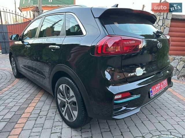 Чорний Кіа Niro, об'ємом двигуна 0 л та пробігом 126 тис. км за 19500 $, фото 10 на Automoto.ua
