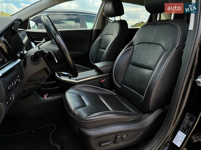Черный Киа Niro, объемом двигателя 0 л и пробегом 69 тыс. км за 22200 $, фото 1 на Automoto.ua