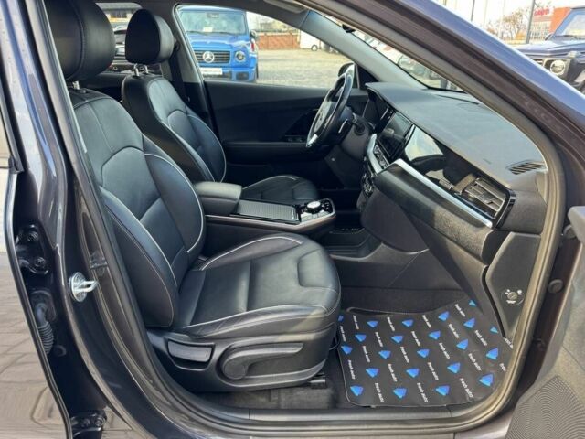 Черный Киа Niro, объемом двигателя 0 л и пробегом 142 тыс. км за 18900 $, фото 21 на Automoto.ua