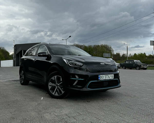 Чорний Кіа Niro, об'ємом двигуна 0 л та пробігом 197 тис. км за 20499 $, фото 1 на Automoto.ua