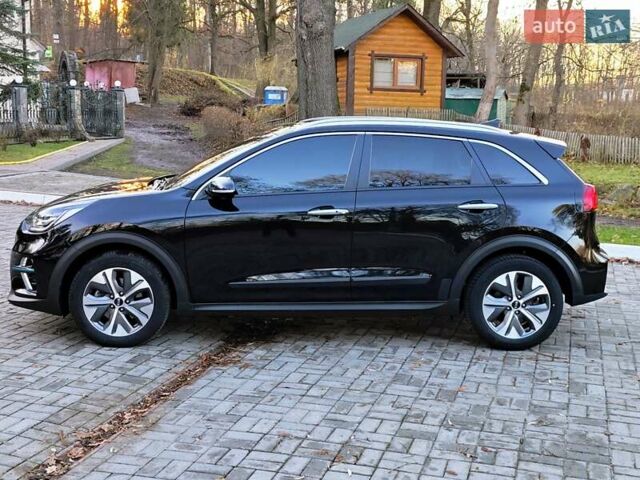 Черный Киа Niro, объемом двигателя 0 л и пробегом 115 тыс. км за 19999 $, фото 25 на Automoto.ua