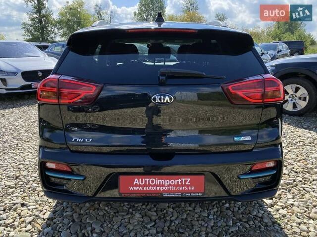 Чорний Кіа Niro, об'ємом двигуна 0 л та пробігом 88 тис. км за 22900 $, фото 16 на Automoto.ua