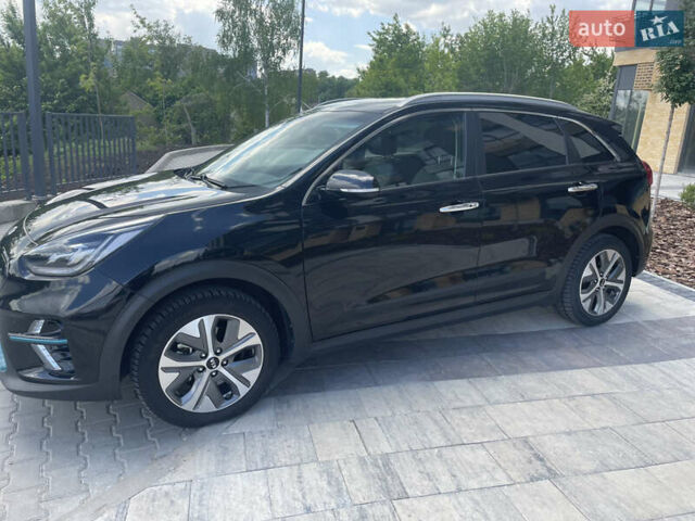Черный Киа Niro, объемом двигателя 0 л и пробегом 98 тыс. км за 19500 $, фото 31 на Automoto.ua