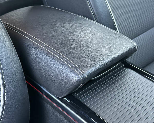 Черный Киа Niro, объемом двигателя 0 л и пробегом 112 тыс. км за 18750 $, фото 44 на Automoto.ua