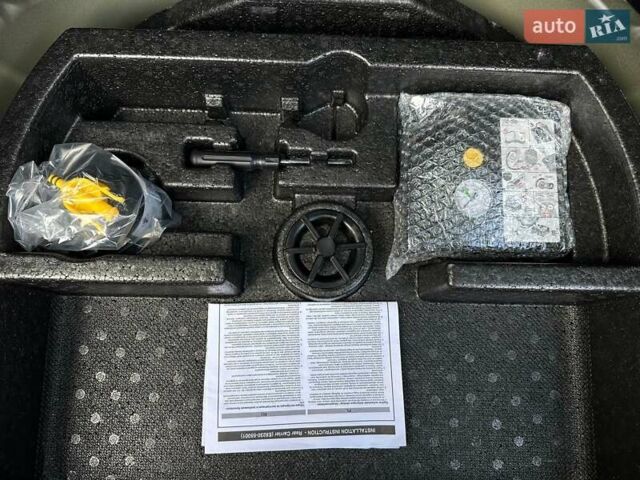 Черный Киа Niro, объемом двигателя 0 л и пробегом 80 тыс. км за 23400 $, фото 71 на Automoto.ua