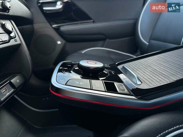 Киа Niro 2020 в Львове на Automoto.ua Черный Киа Niro, объемом двигателя 0 л и пробегом 68 тыс. км за 23200 $, фото 12 на Automoto.ua