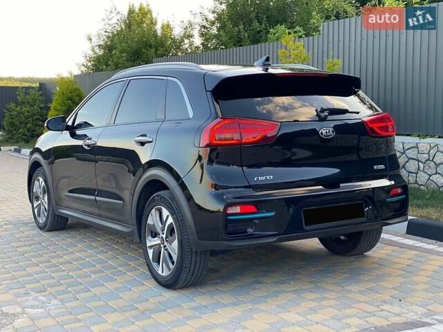 Чорний Кіа Niro, об'ємом двигуна 0 л та пробігом 109 тис. км за 19850 $, фото 23 на Automoto.ua