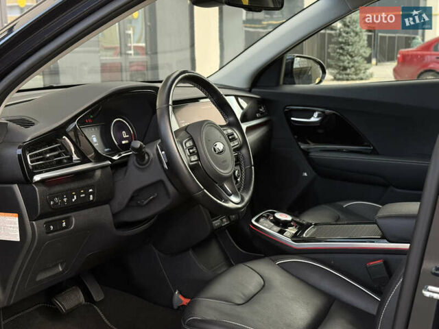 Черный Киа Niro, объемом двигателя 0 л и пробегом 109 тыс. км за 19900 $, фото 14 на Automoto.ua