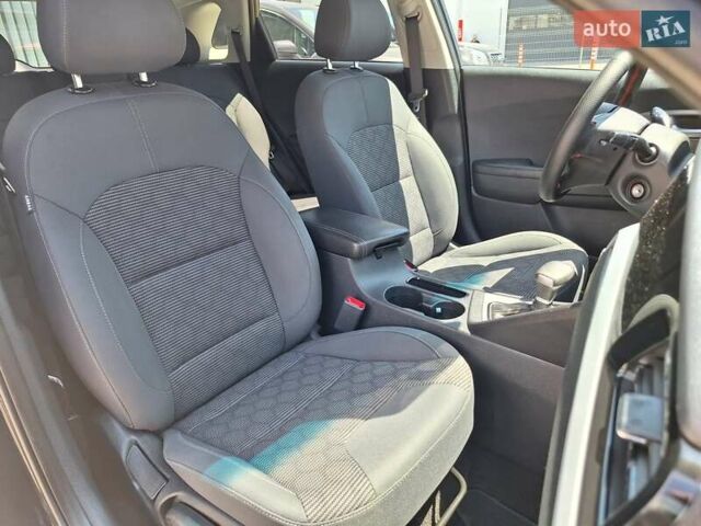 Черный Киа Niro, объемом двигателя 1.58 л и пробегом 112 тыс. км за 19700 $, фото 27 на Automoto.ua