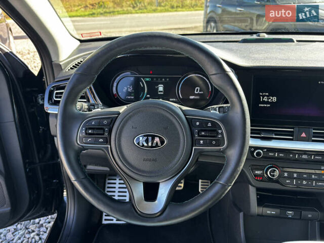 Черный Киа Niro, объемом двигателя 0 л и пробегом 59 тыс. км за 23900 $, фото 13 на Automoto.ua