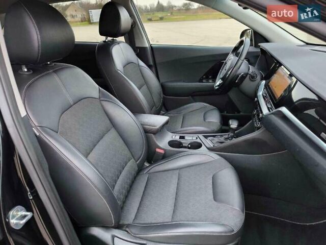 Черный Киа Niro, объемом двигателя 1.6 л и пробегом 78 тыс. км за 16100 $, фото 22 на Automoto.ua