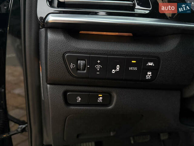 Чорний Кіа Niro, об'ємом двигуна 0 л та пробігом 138 тис. км за 19750 $, фото 41 на Automoto.ua