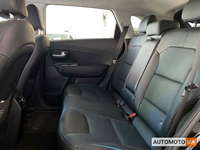 Черный Киа Niro, объемом двигателя 64 л и пробегом 27 тыс. км за 22800 $, фото 9 на Automoto.ua