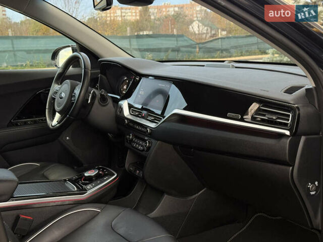 Черный Киа Niro, объемом двигателя 0 л и пробегом 109 тыс. км за 19900 $, фото 16 на Automoto.ua