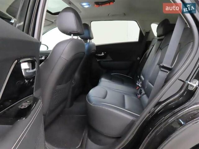 Черный Киа Niro, объемом двигателя 0 л и пробегом 130 тыс. км за 19999 $, фото 6 на Automoto.ua