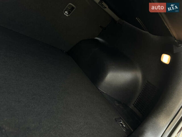 Чорний Кіа Niro, об'ємом двигуна 0 л та пробігом 51 тис. км за 21500 $, фото 84 на Automoto.ua